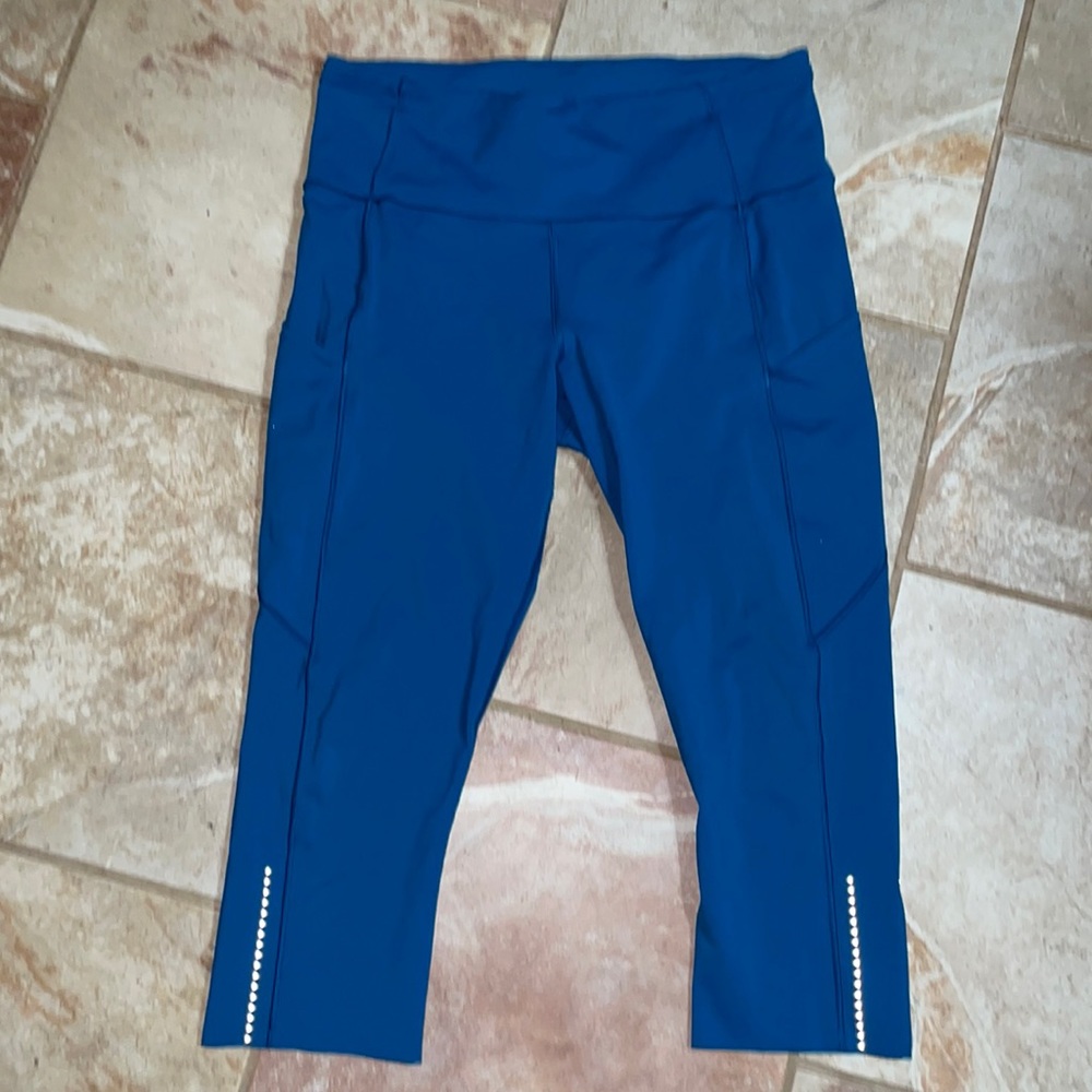 Lululemon cropped pants - size 10